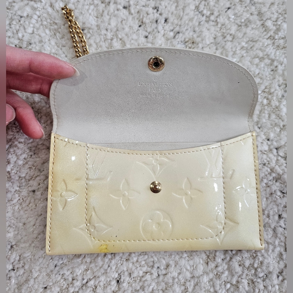 Louis Vuitton Yellow Vernis Pouch/ Wristlet - Picture 4 of 11